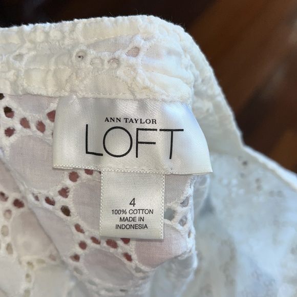 Ann Taylor Loft Size 4 Ivory Eyelet Shirt - Picture 4 of 4